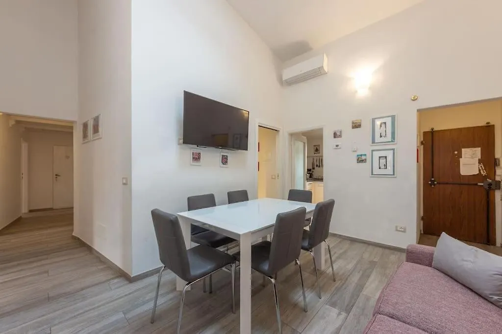 San Remigio 4 Bedrooms Apartment 佛罗伦萨 0*,  意大利