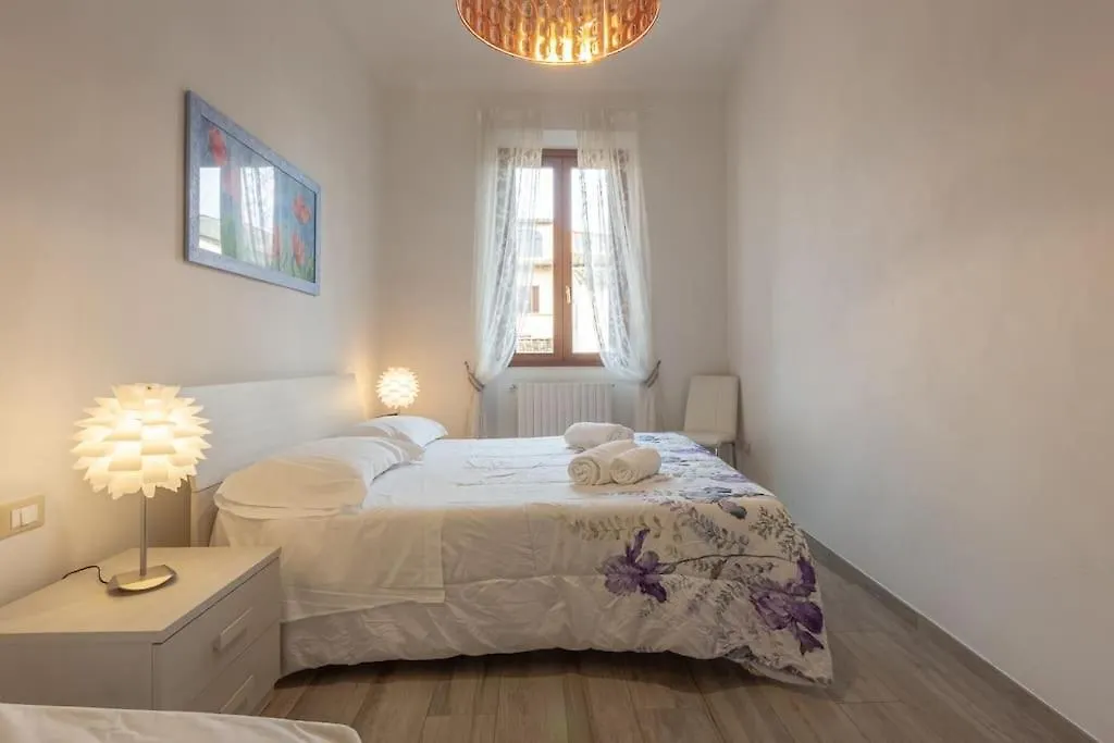 San Remigio 4 Bedrooms Apartment 佛罗伦萨 0*,