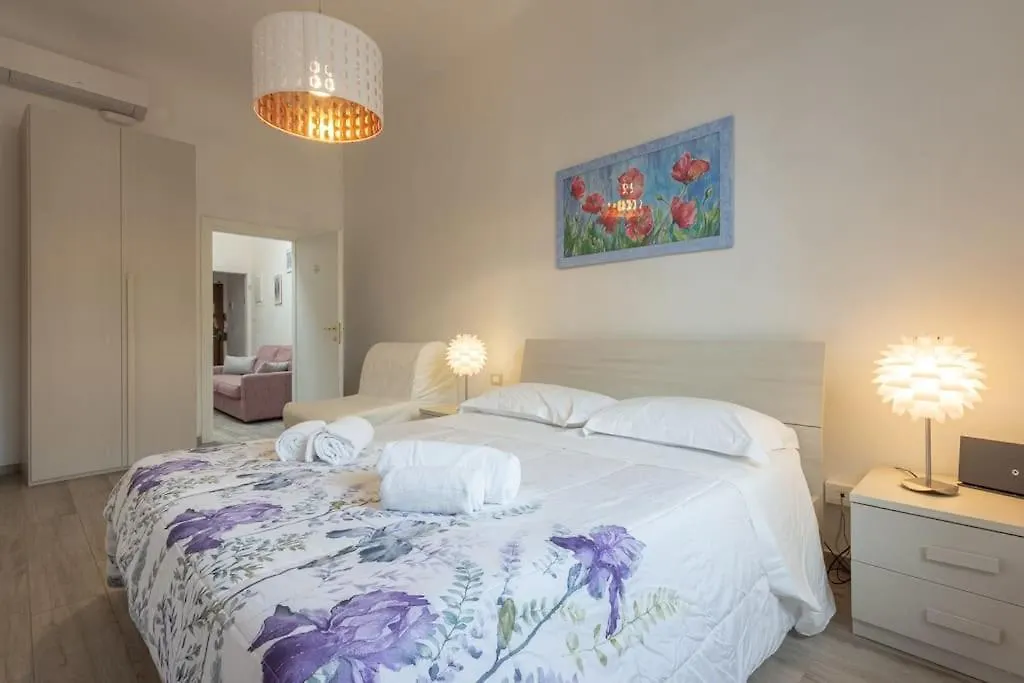 San Remigio 4 Bedrooms Apartment 佛罗伦萨