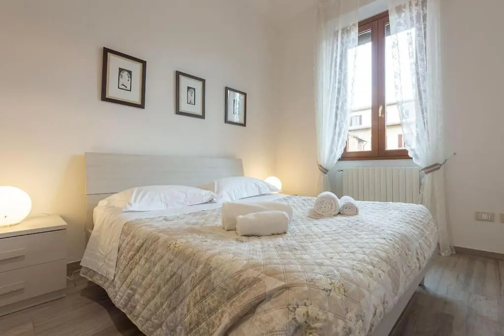 San Remigio 4 Bedrooms Apartment Florencie 0*,  Itálie
