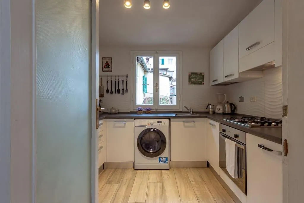 San Remigio 4 Bedrooms Apartment Florencie
